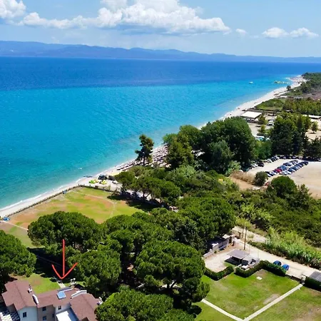 Monika Vila Pefkochori